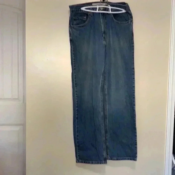 Levi’s Jeans 32  by 30 relaxed straight fit, GUC - Picture 4 of 7